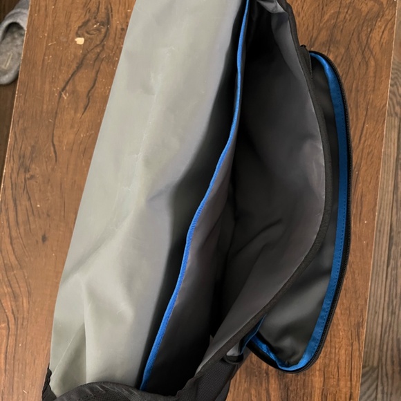 Timbuk2 Messenger Bag - Picture 3 of 5